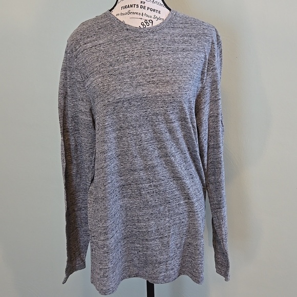 Old Navy Other - Long sleeve Old Navy tee